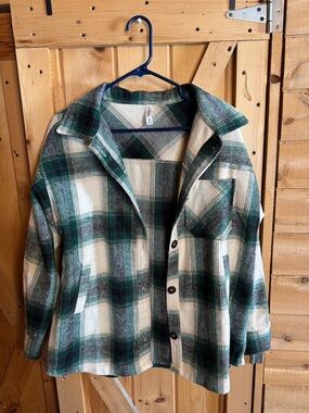 Zenana Outfitters | Tops | Nwt Zenana Green Corduroy Oversized  display picture 1